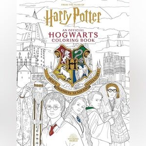 Harry Potter: An Official Hogwarts Coloring Book Bin Q